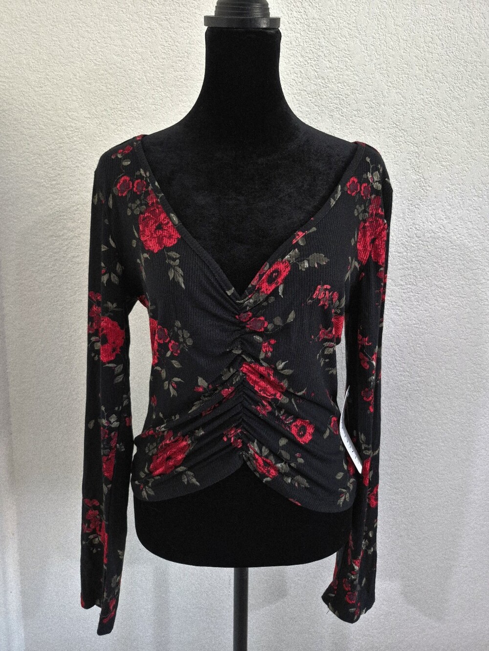 Black Floral Ruched V-Neck Long Sleeve Top